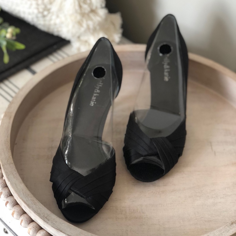 Satin even heel!